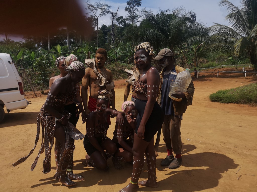 LFDL-tournage du clip Sen-ékanga de Alex Gentlemen à Nkolnyama Cameroun