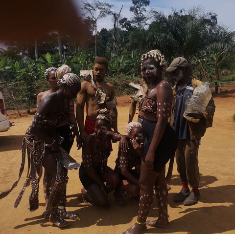 LFDL-tournage du clip Sen-ékanga de Alex Gentlemen à Nkolnyama Cameroun