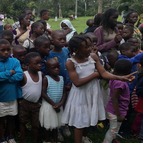 LFDL-Images-mission humanitaire-bénévoles-écoles de Nkolnyama-dons 02/2020